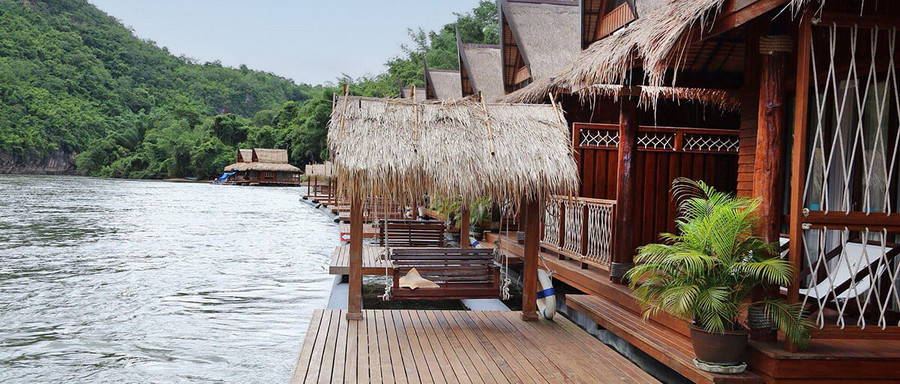 Nuitée au Floatel Hotel à river Kwai