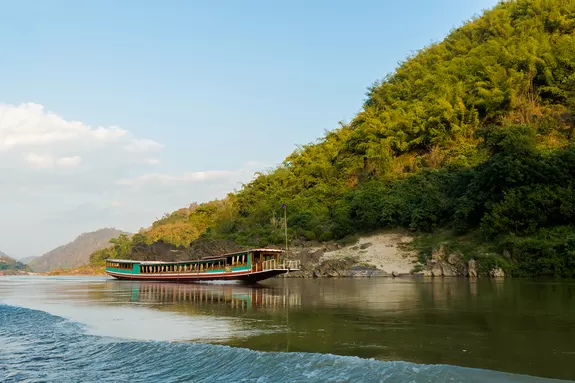 en bateau sur le Mekong entre Pakbeng et Luang Prabang