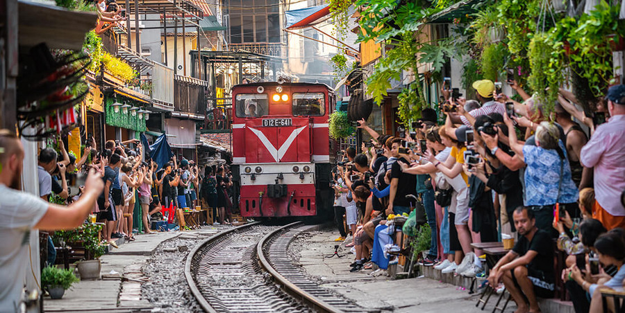 visite de Hanoi avec le "train street"
