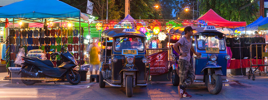Inclus dans notre circuit : un tour street food avec tuk-tuk â Chiang Mai