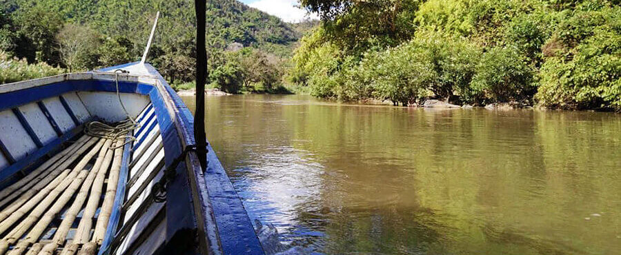 Notre circuit traverse le Triangle d'Or : promenade sur le Mékong et sur la rivière Kok jusqu'â Tathorn