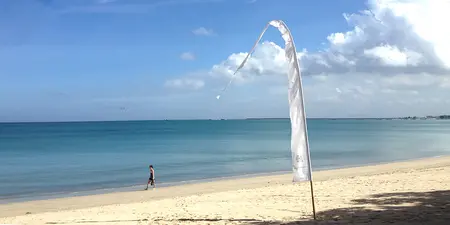 Jimbaran Bali, plage calme, idéale pour la baignade