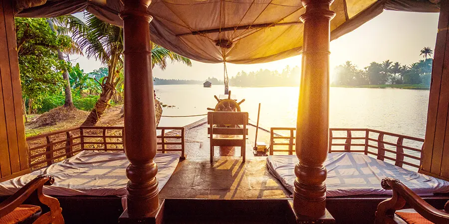 Voyager en Inde et séjourner sur un houseboat dans les backwaters de Kerala