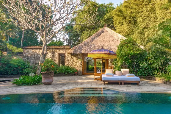 Hôtel de charme et 5 étoile en bord de mer à Seminyak. Haute de gamme