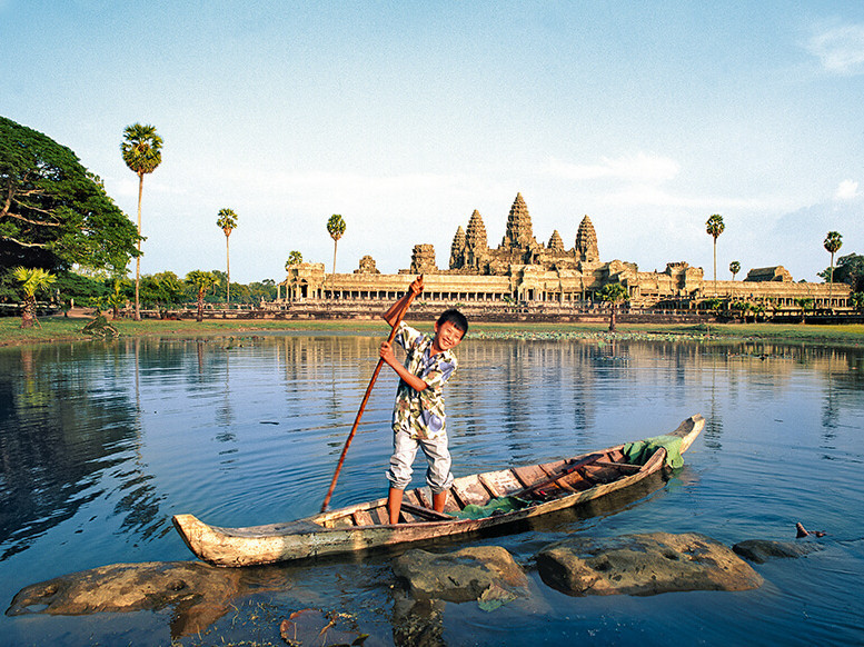 Enfant bateau Angkor Wat