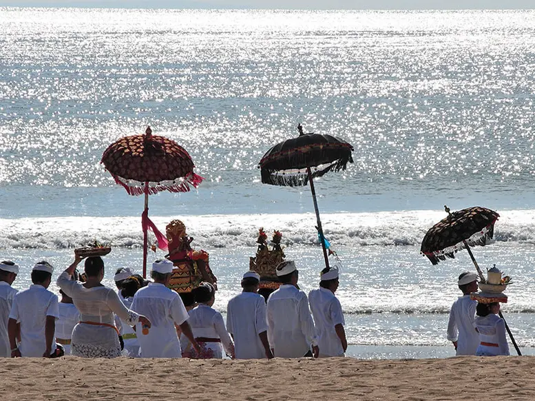 Voyage à Bali sur la plage de Jimbaran