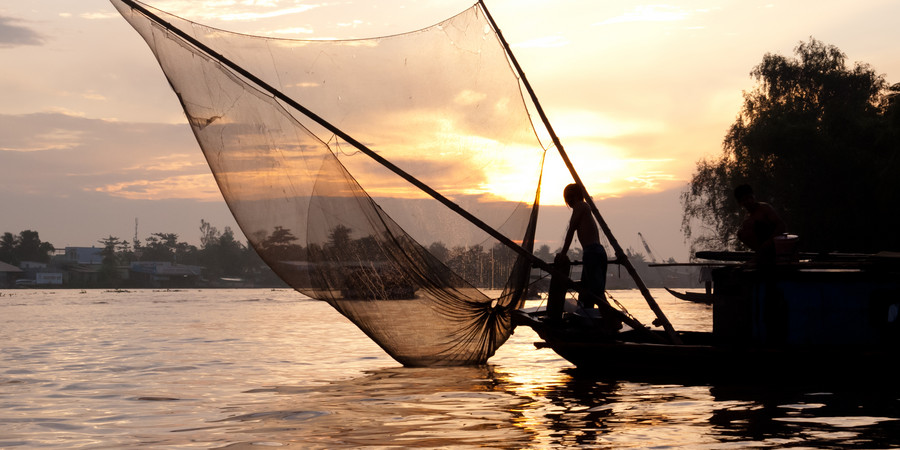 Autre étape au voyage Vietnam Cambodge: l'immense lac Tonle Sap