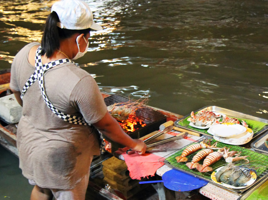 La Street Food Thaïlandaise : Une Expérience Authentique et Abordable