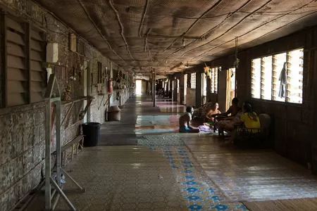 Logement dans une Longhouse chez les Ibans à Bornéo