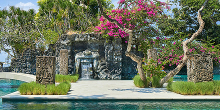 Jardins luxuriants de l'hôtel Hyatt Regency Bali