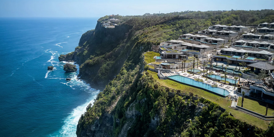 Perché sur les falaises de Uluwatu: hôtel de luxe à Bali