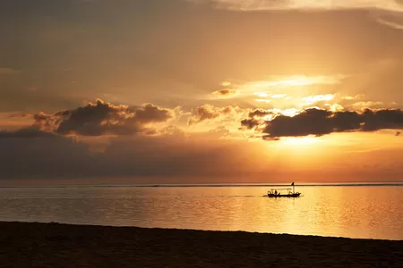 Lever du soleil sur la plage de Sanur - Hotel Hyatt Regency Bali Sanur